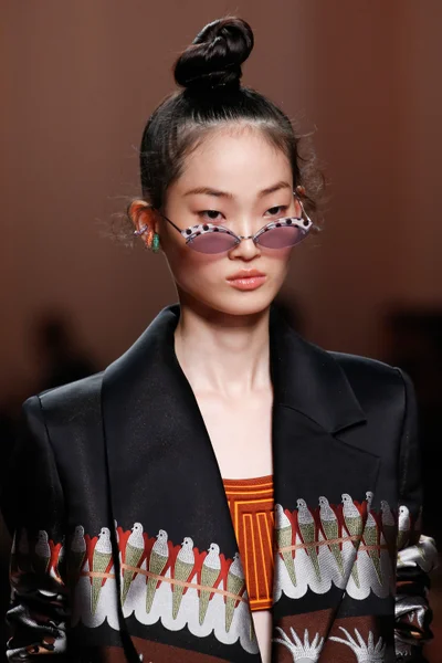Look 123